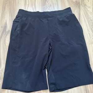 Lululemon Black Men's Shorts size large